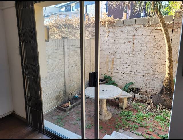 1.5 BEDROOM FLAT TO LET IN MORNINGSIDE